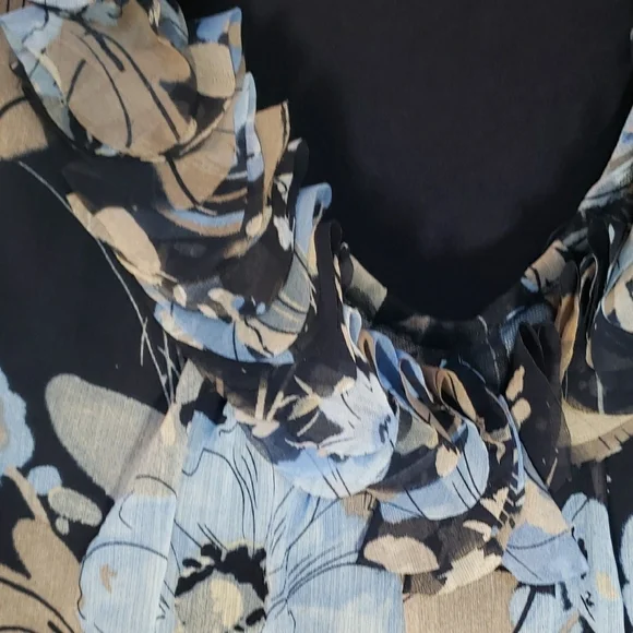 New York & Company Navy Top - Picture 3 of 5